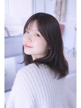 ヘア&エステ ヒロイン 西武池袋店 王道モテナチュラルミディアムヘアスタイル。