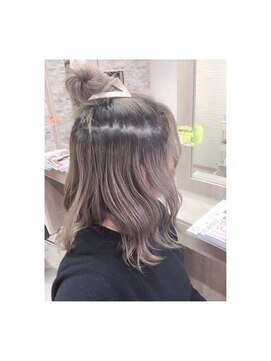 モアヘアー(MORE-HAIR) ハーフアップアレンジ