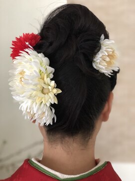 アン リノ(Un Lino) 夜会巻き