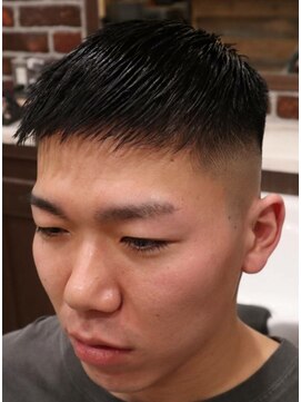 アクセプトザワールドバーバー(Accept the world barber) crop(クロップ)×skinfade