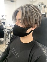 ココ 原宿(KOKO)&nbsp;メンズハイライト/センターパート/刈り上げマッシュ