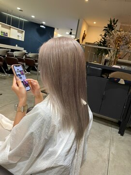 プラスディー(+D) ホワイトベージュ