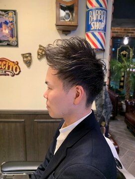 バレス 田町(BALES) [スキンフェード/ツイストスパイラル/田町]