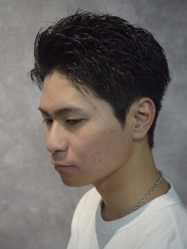 スウェルホワイト(SWELL WHITE) 刈り上げスパイキーショート　ナチュラル　束感　メンズショート