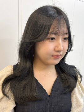 アリュウル 表参道(ALLURE) 透明感ブルーブラック×くびれヘア　〈佐藤〉