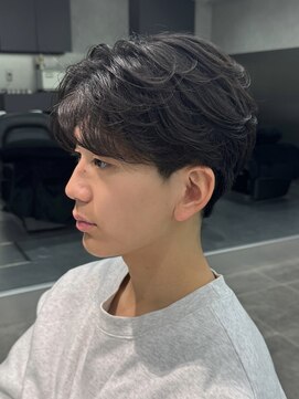 ジーニー 千葉(GENiE) ウルフ/センターパート/カルマパーマ/ニュアンスパーマ/古荘竜生