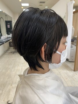 リアン(Lien) トップふんわり！横のシルエットが綺麗♪くびれショートレイヤー