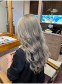 グレージュ切りっぱなしボブ前髪ありミニボブミルクティベージュ