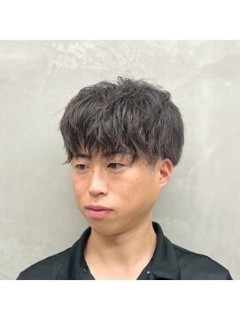 サームマン 人形町(SARM MAN) 重めのシルエットに抜け感をプラス◎色気を纏う、今旬マッシュ