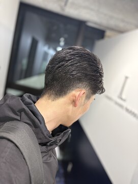 リバティシェアバーバー 銀座(LIBERTY SHARE BARBER) フェザーショートパーマ