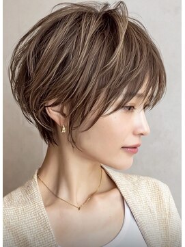 ハーツ(Heart's) 大人ショート　白髪ぼかし　脱白髪染め　ハイライト40代50代60代