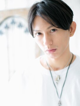 メンズヘア ビーセカンド 草加店(MENS HAIR B-2) 20代30代黒髪センターパート刈り上げない伸ばしかけショートa1