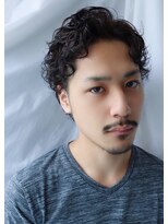 ベローチェ 強めパーマ×ウェット感で大人の色気スタイル