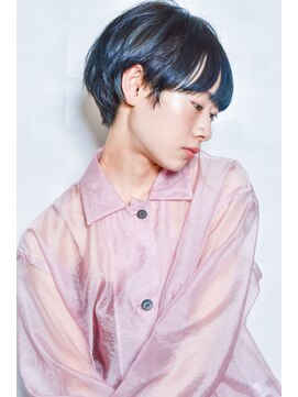 ヒアカアヴェダ 天神VIORO (Heaka AVEDA) インナーカラーシンプルショートヘア【20代/３０代/髪質改善】