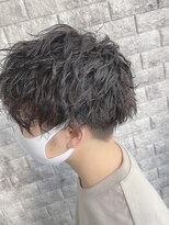 リアイス(Re:ICE) 刈り上げ黒髪ツーブロックツイストスパイラルショートマッシュ