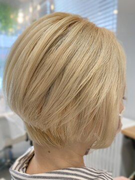 グラッシー センター北店(GLASSI) 【GLASSI】似合わせカット★ハイトーン★脱白髪染め