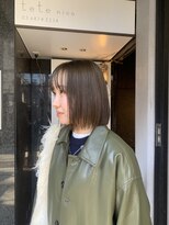 オリーブカラー　×   ボブ