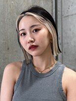 フェイスフレーミングインナーカラーボブ長めグレージュ黒髪30代