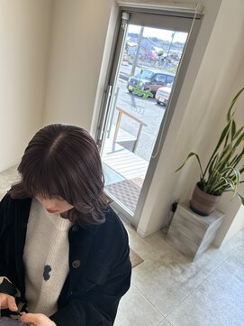 レオン(LEON) グレージュ