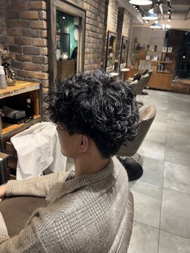 ユキオ ダル(Yukio Dal) メンズ　スパイラルパーマ　波巻きパーマ