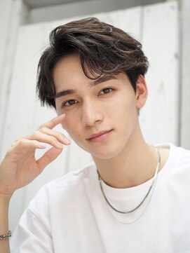 ローハ(Lowha) 軽やかフェザーショート