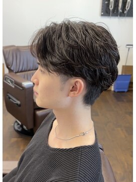 バタクラン(BATACLAN) フェザーパーマ/センターパート/バーバー/メンズカット/パーマ