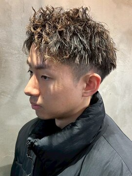 ディスイズバーバーサード(THIS IS BARBER 3rd) メンズカット ツイスパ ツーブロック メンズパーマ 刈り上げ