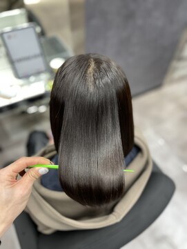 シンシア ドゥエ 新宿(CYNTHIA DUE) 【CYNTHIA/irisu】 黒髪カタログ/クラゲヘアー