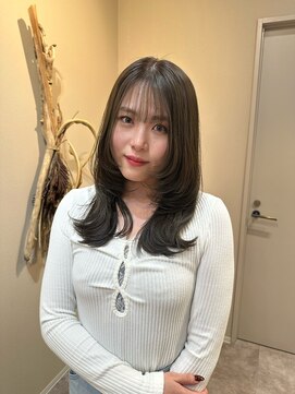 ネウィ 八王子(newi) Rina ウルフレイヤー/オリーブグレージュ