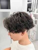 アクロ 本店(ACRO)&nbsp;メンズパーマ/波巻きパーマ/縦落ちパーマ/センターパート強め