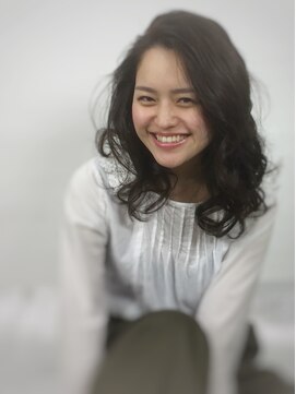 スタイリツシュスペースリズ STYLISH SPACE LIZ ワイルドボリューミーウエーブ（西八王子）