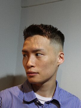 ツーエイチ 新宿(2H) クロップスタイル