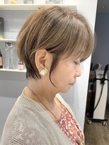 ベルベットヘア 千早店(Velvet hair) 白髪ぼかしハイライトショート 【福岡 聖容】