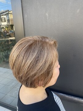 ウォーカーズ(WALKERS) ファッションカラーで白髪のカラーリング♪