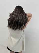 キング 枚方店(K!ng)&nbsp;【枚方、高槻、梅田】ホワイトハイライト