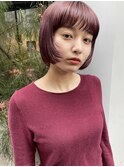 顔まわりカットミニボブレイヤーボブ暖色カラーボルドーカラー
