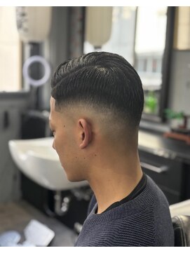 バーバーショップライズ 2nd(barber shop RAIzE) サイドパート