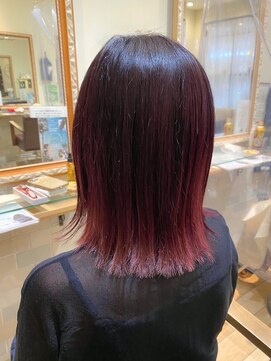 ネオリーブルノン 日吉(Neolive Runon) 外ハネボブ切りっぱなしボブチェリーピンクくびれミディアム日吉