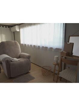 場所もジャンルも違う、2種類の極上のヘッドスパをお選びいただけます。髪も心も癒される至福のひと時を♪