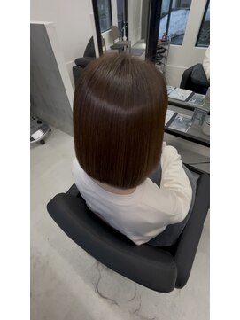 エン 久安(en.) ヘーゼルブラウン×タイトボブ｜美シルエット30代40代人気