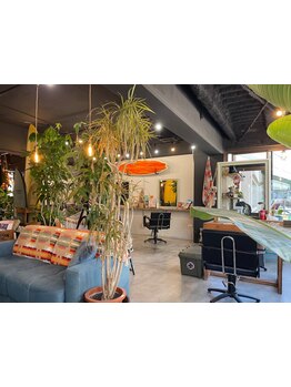 【博多駅筑紫口/23時まで営業/駐車場あり】リラックスできる少人数サロンならではのプライベート空間☆