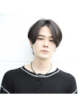 ソレイユ(Soleil) 30代メンズヘア/センターパート/ビジネスヘア/清潔感/スーツヘア