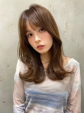 ロール 博多(Role) レイヤーカット/オリーブベージュ/透明感カラー/くびれ巻き