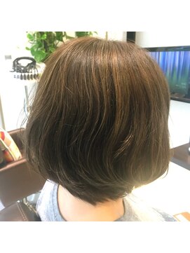 サンノゼ(SAN JOSE) ハイライト＋アッシュグレージュ＋ゆるフワボブ