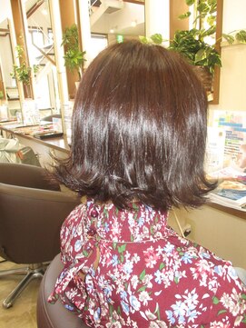 コアフィールフィス(COIFFURE fils) 外ハネ☆切りっぱなしスタイル