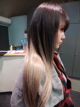 ウィット アンド ラファム Wit &La Famme エクステでグラデ　グレージュに染めて！