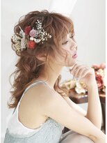 結婚式やコンサートにもオススメハーフアップ