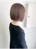 ミニボブ　ぷつっとボブ　ブリーチ　グレーベージュ