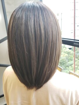 ラフランクリー(la frankly) 20代30代/くせ毛カバー/透明感ショート/ツヤ髪