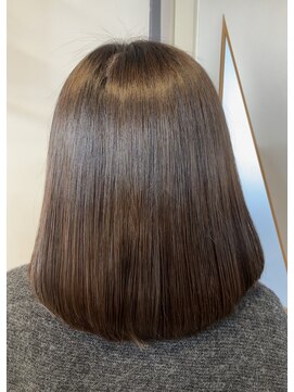 カットハウス はさみの部屋 ふんわりセミディ